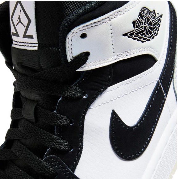 DS 2021 Air Jordan 1 Mid SE Diamond Shorts Men’s 10.5 main image 10